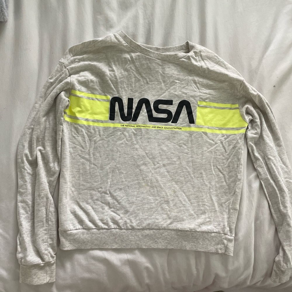 H&M NASA sweatshirt, size s